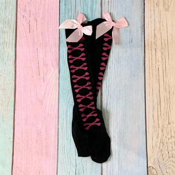 Accessories - Bones and bow knee high stockings